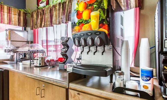 Yreka Hotel | Econo Lodge Inn Suites Yreka