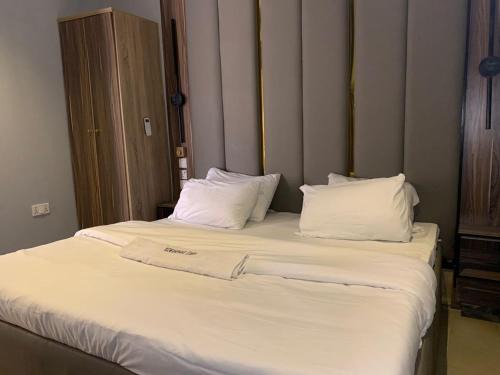 Uyo Hotel | Edebengz Luxury Hub