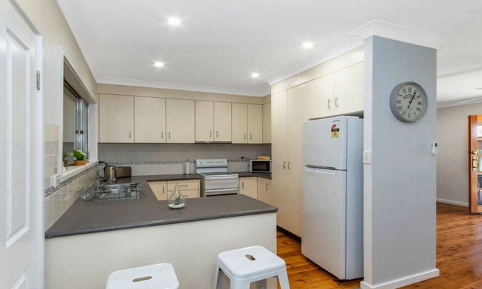 Ettalong Beach House | EDENDALE FAMILY FUN @ ETTALONG BEACH