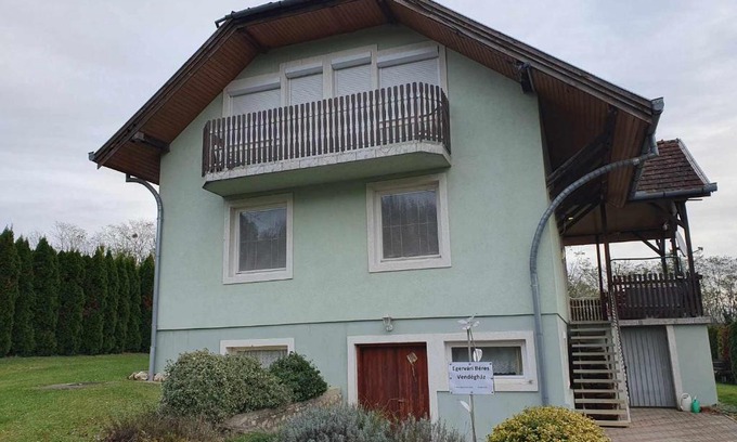 Egervar House | Egervári Béres Vendégház- Középső apartman