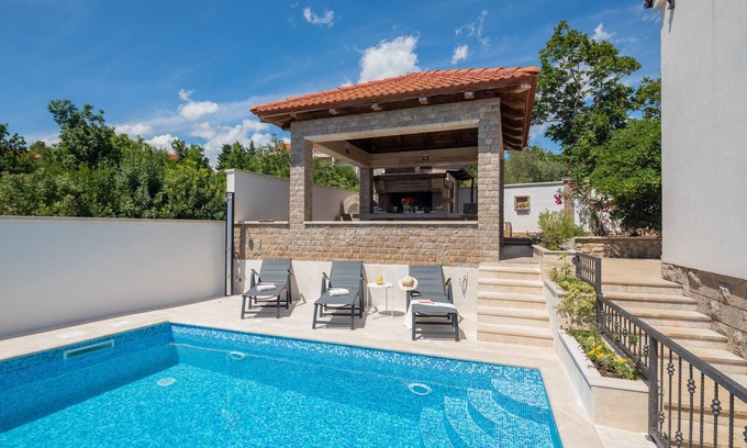 Maslenica Villa | Eine Angenehme Villa, Ideal für Familie und Freunde. Haustierfreundlich!