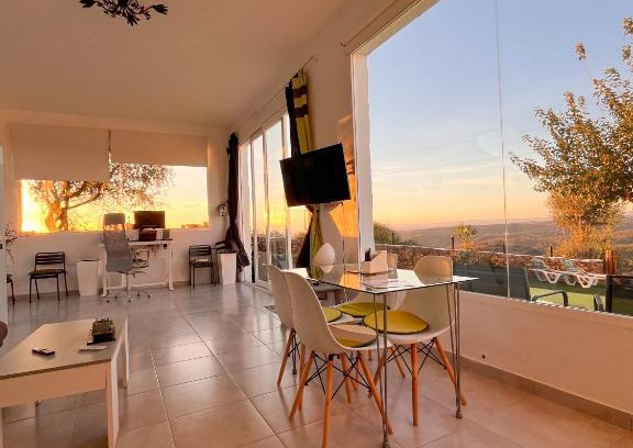 Zalamea la Real House | El Coso Lodge & Workation