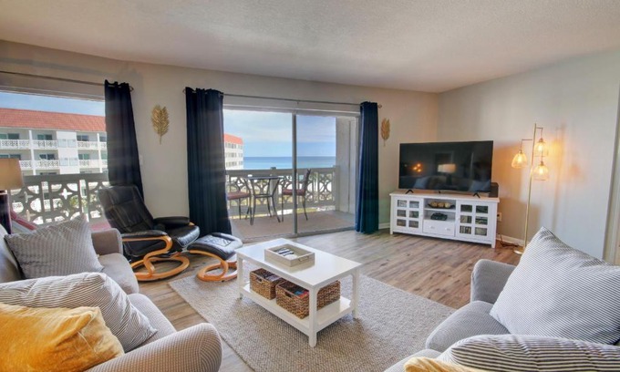 Fort Walton Beach House | El Matador 454 - Beautiful views of the Gulf and pool - Includes seasonal beach service!