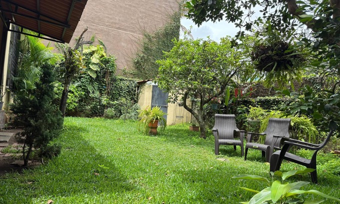 Zona 13 Hotel | EL TEJAR HOSTAL