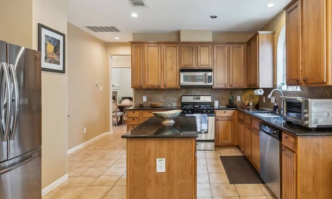 Alden Bridge House | Elegant 4Bedrooms/2.5Bathrooms Haven in the Woodlandsnn