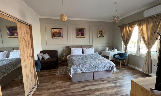 Kostinbrod House | Elegant and cozy room ARAKS