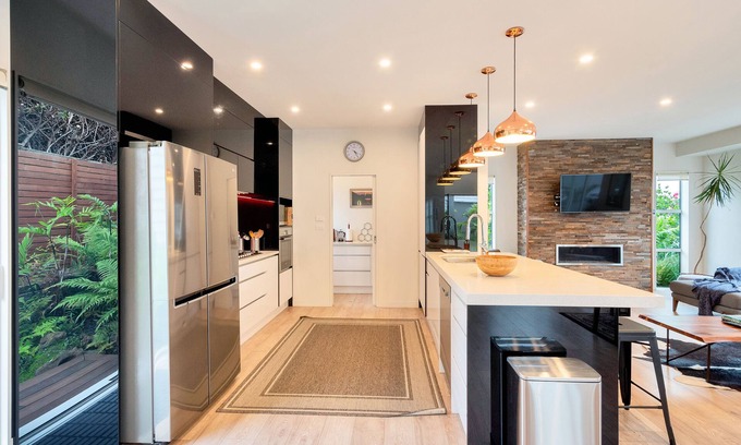 Epsom House | Elegant and Stylish Retreat in Epsom