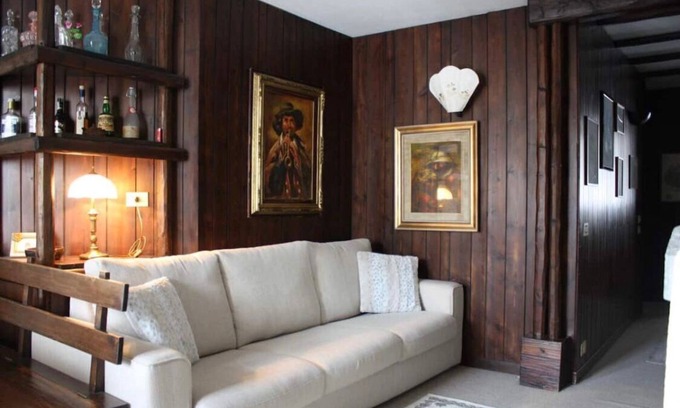 Cervinia Apartment | Elegant four-room apartment a stone's throw from the slopes and the center 90m2