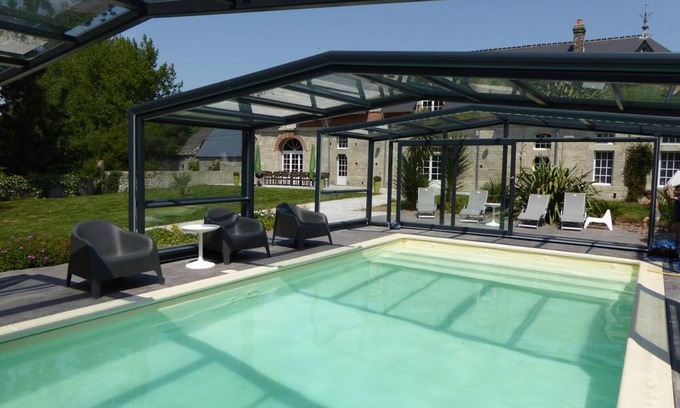 Bricquebosq Cottage | Elegant house 14 ppl, private pool, WiFi, billiards