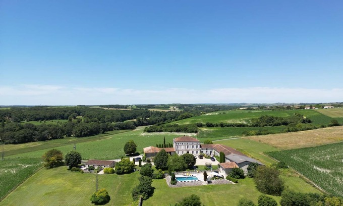 Bessac House | Elegant Manoir and Gite in a peaceful location - perfect for large families