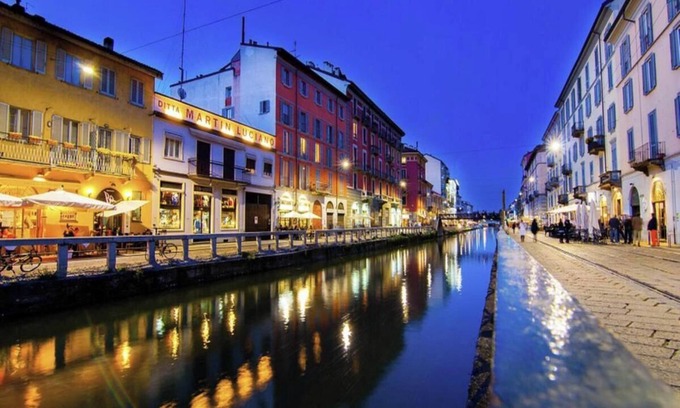 Porta Genova Apartment | Elegant Renovated Penthouse in the Heart of Milan’s Vibrant Navigli District