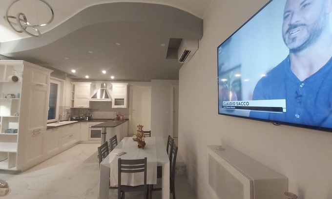 Portoferraio Apartment | ELEGANT SEA VIEW APARTMENT BEACH LE GHIAIE 6 beds