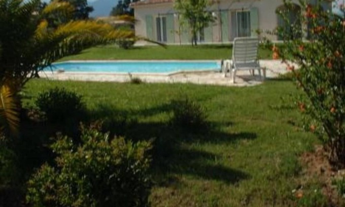 Solaro House | Elegant seaside villa with private pool surrounded by a 2000m2 garden