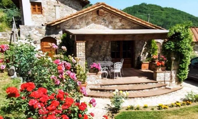 Villabuona House | ELEGANT STONE VILLA IN THE TUSCAN HILLS WITH PRIVATE POOL.
