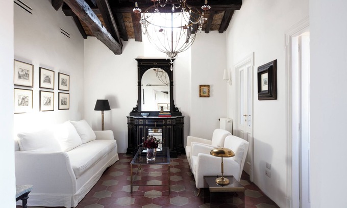 Rione VII Regola Apartment | Elegant two bedroom apartment with the most beautiful view of Rome’s rooftops