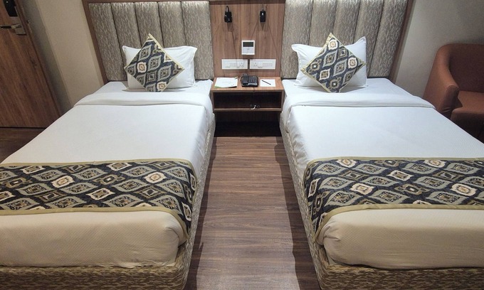 Rajgurunagar Hotel | Element by Monarch