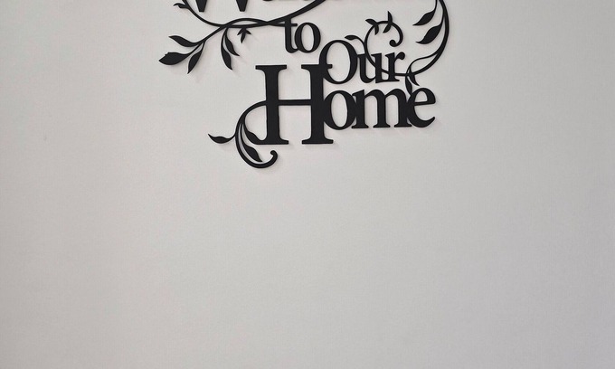 Saskatoon House | ELI'S NEST