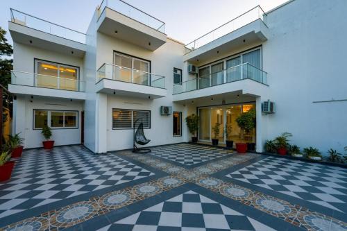 Bhiwadi Villa | ELIVAAS AdhiVa 5-BHK Farmhouse with Private Pool, Bar & Lush Garden