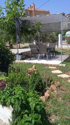 Paralia Ofryniou House | Elizabeth's apartment2