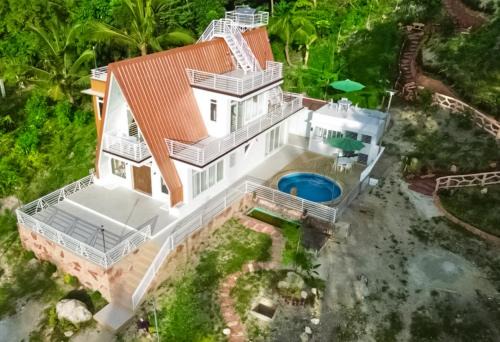 Ginatilan Villa | Elmo & Alice Villa Resort