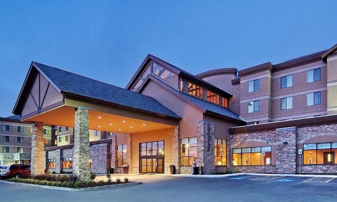 Midtown Anchorage Hotel | Embassy Suites Anchorage