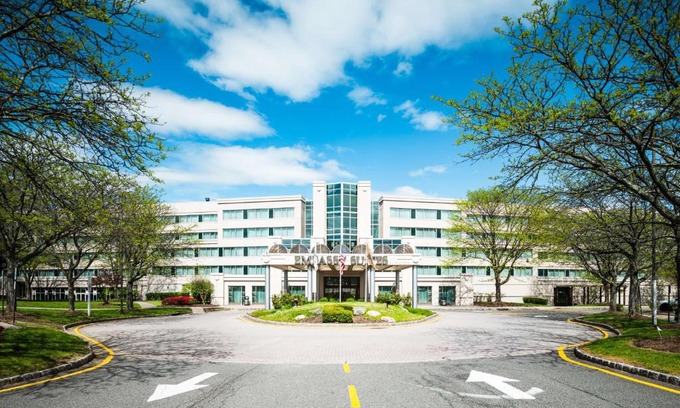 Parsippany Hotel | Embassy Suites Parsippany