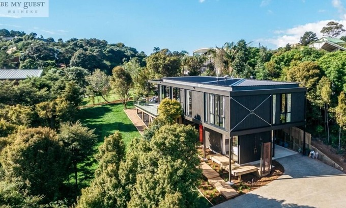 Waiheke Island House | EMPIRE VIEWS | Be My Guest