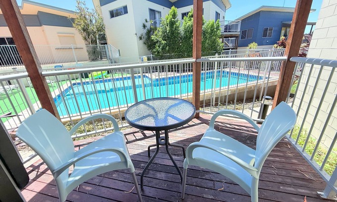 Emu Park Resort | Emu Park Beach Resort, Corporate Room for 3 guest