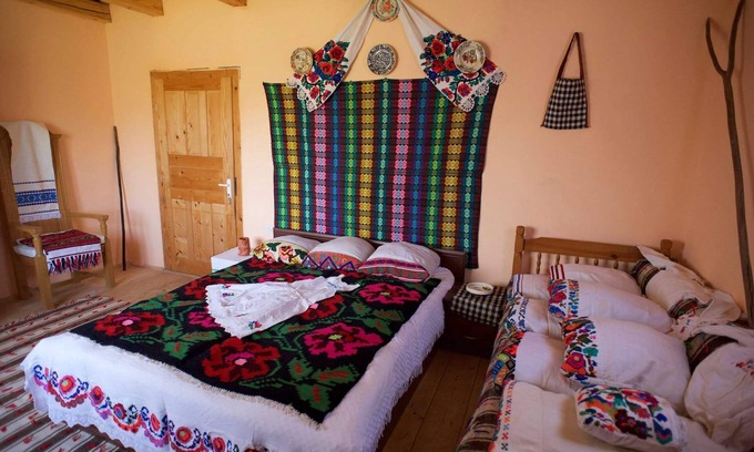 Cupseni Villa | ENCHANTING Holiday Home, Maramures, NW Transylvania near Rogoz UNESCO Church