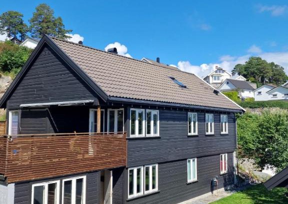 Arendal Villa | Enebolig ledig Arendalsuka * 4 soverom * 2 bad *