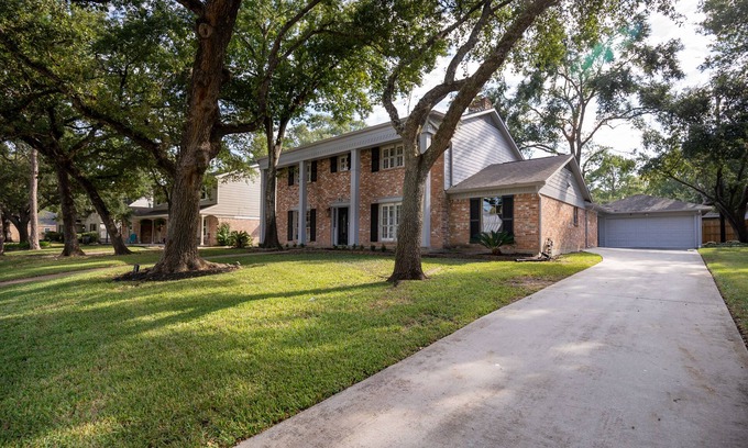 Briarforest House | Energy Corridor With Access To Terry Hershey Park