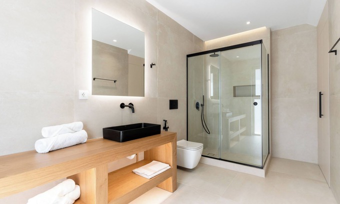 Agios Dimitrios Apartment | Enjoy a comfortable and luxurious stay.