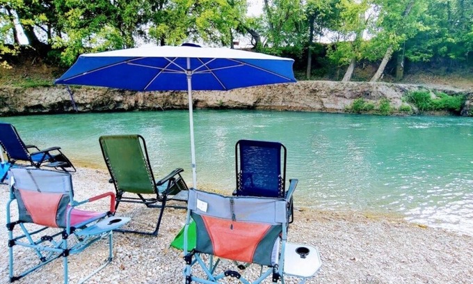 Prairie Lea Cabin | Enjoy the beautiful San Marcos River in this new, nice and comfy cabin!