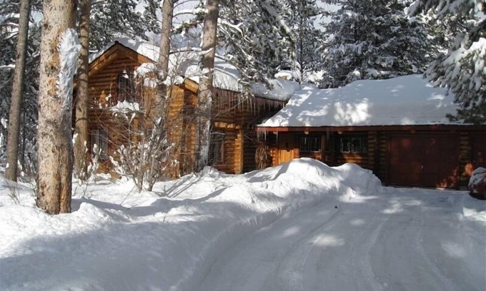 Moose Wilson Road Cabin | Enjoy the 'Old West' in Our Wonderful Log Home