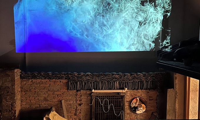 Xizhou Villa | Entire Courtyard by the lake Erhai with Tibetan Fireplace and Floor Heating