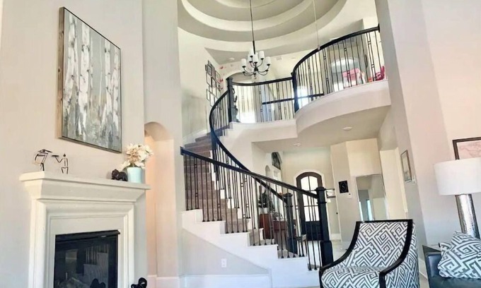 Humble House | Entire home monthly rental 3 months minimum.