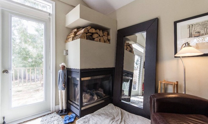 Sunnylea House | Entire Main Floor (100% Private Space) of Bungalow in the Kingswayn