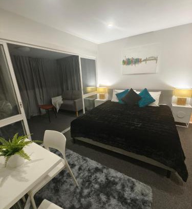 Clontarf Apartment | Entire Studio Apartment - self check-in