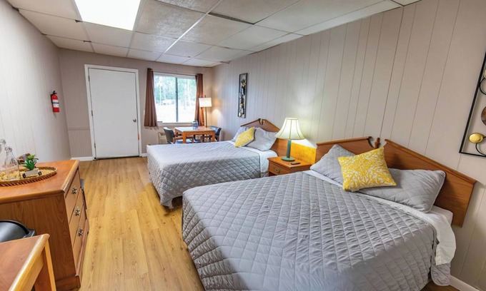 Dry Creek Cabin | Escape to Bundick Lake: Your Charming Cabin Retreat Awaits