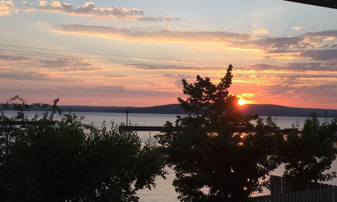 La Pointe Condo | Escape To Madeline Island ! Superior Lakefront 2 Bedroom Condo