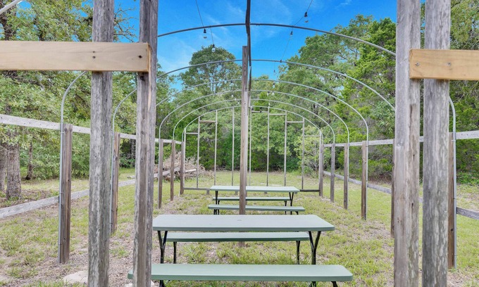Elgin House | Escape to this beautifully remodeled farmhouse on private, open green space.