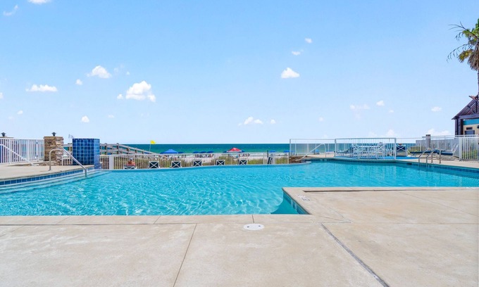 Orange Beach Condo | Escapes to the Shores 1004-Snowbird Sanctuary