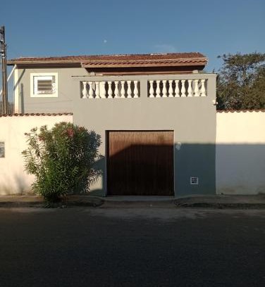 Guaratingueta House | Espaço Gardenias II