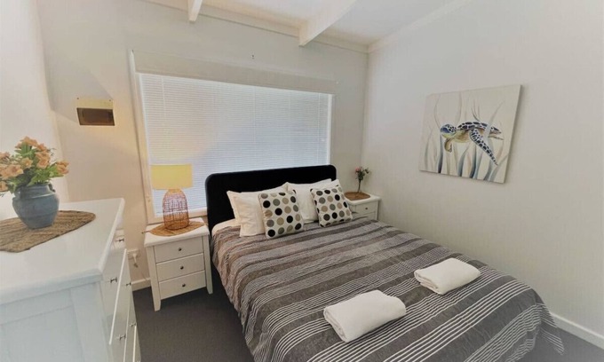 Castletown Apartment | Esperance Little Units 1