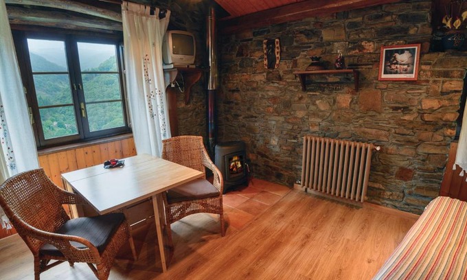 Taramundi Apartment | Esquíos - Apto. El Pajar