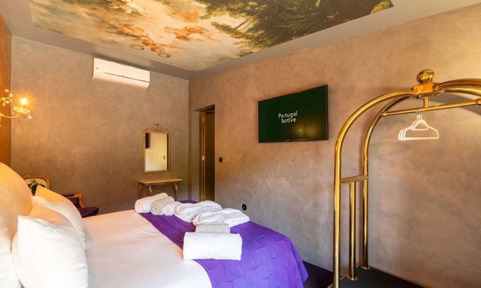 Moimenta da Beira Apartment | Essence Room at The Mill Retreat by PortugalActive