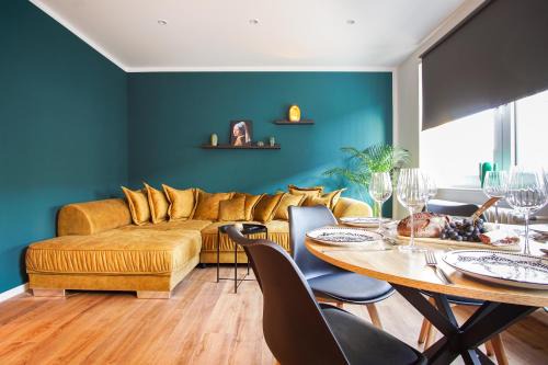 Sudostviertel Apartment | EssenFusion Wasserturm - Innenstadt nahe der Messe, SmartTV, Nespresso, Fully Kitchen