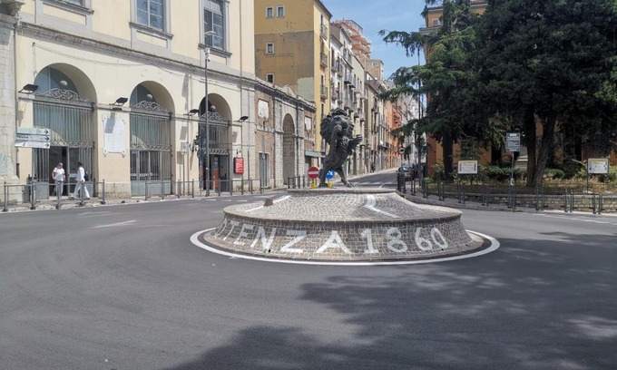 Potenza House | ESSENTIAL HOUSE in Centro Città con Parcheggio Privato e WIFI