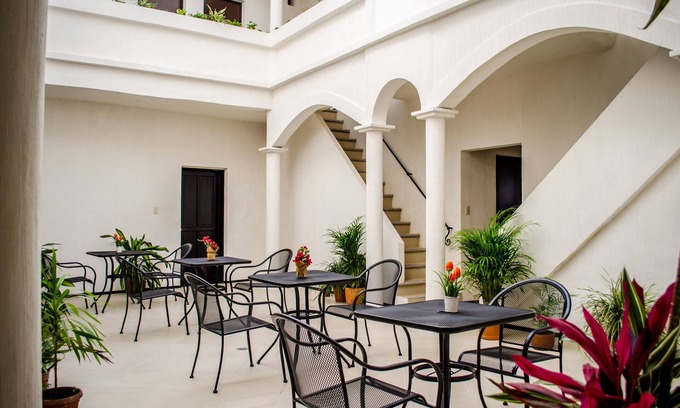 Orizaba Hotel | Estacion Alameda