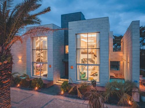 Jocheon Villa | Eudaimonia Poolvilla Jeju 에다모니아 함덕풀빌라